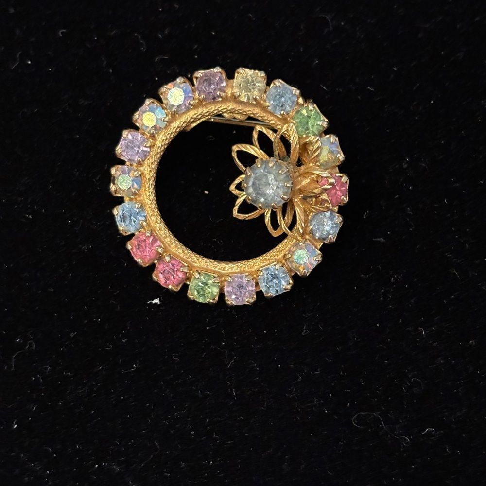Vintage Multicolored Gemstone Circle Brooch Gold Tone